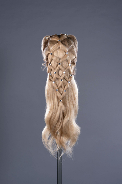 close up cathy's wedding wig from wuthering heights